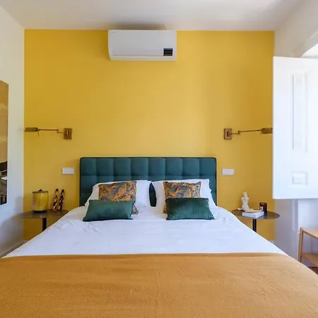 Apartment Rooftop Terrace Apart With View 4 Bedrooms, 4 Bathrooms And Ac