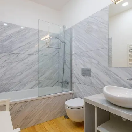Rooftop Terrace Apart With View 4 Bedrooms, 4 Bathrooms And Ac Apartment