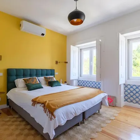 Rooftop Terrace Apart With View 4 Bedrooms, 4 Bathrooms And Ac * Lisboa